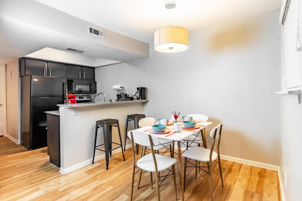 Efficiency 2Br King Bed Suites Next To Downtown Austin Eksteriør billede